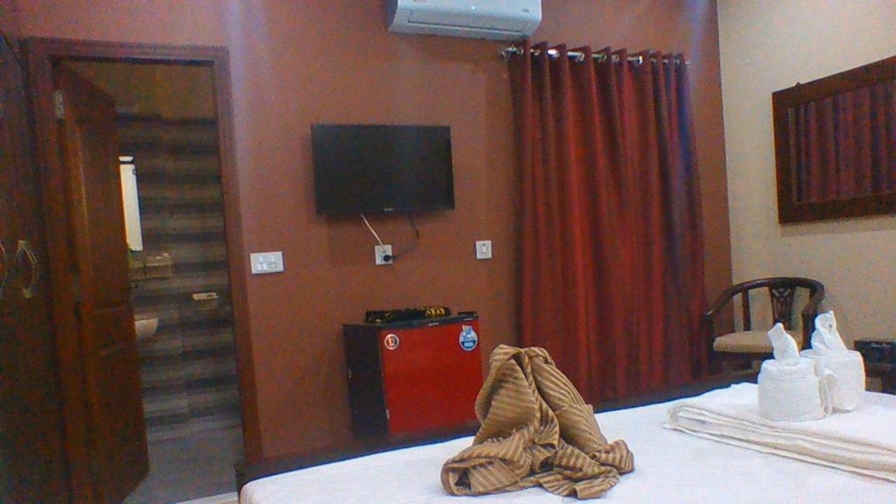 Red Roof Hotel Sahiwal Exterior foto